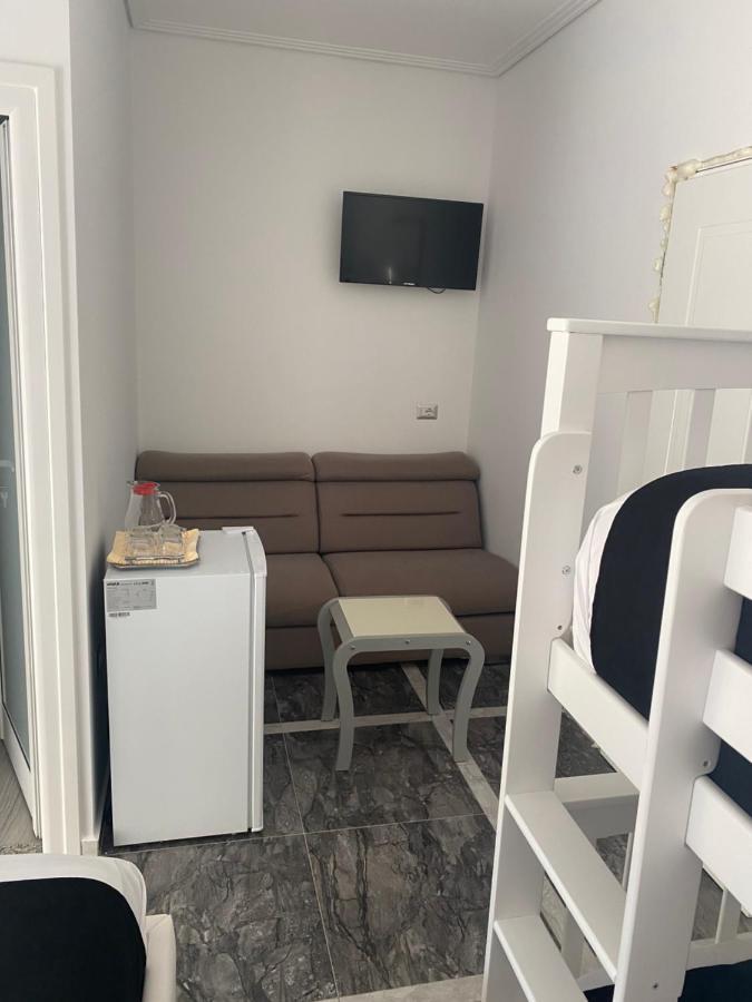 Vila Sinani Sarandë 외부 사진