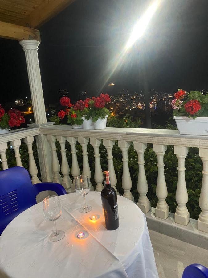 Vila Sinani Sarandë 외부 사진