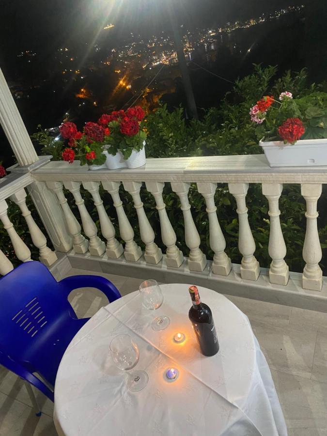 Vila Sinani Sarandë 외부 사진