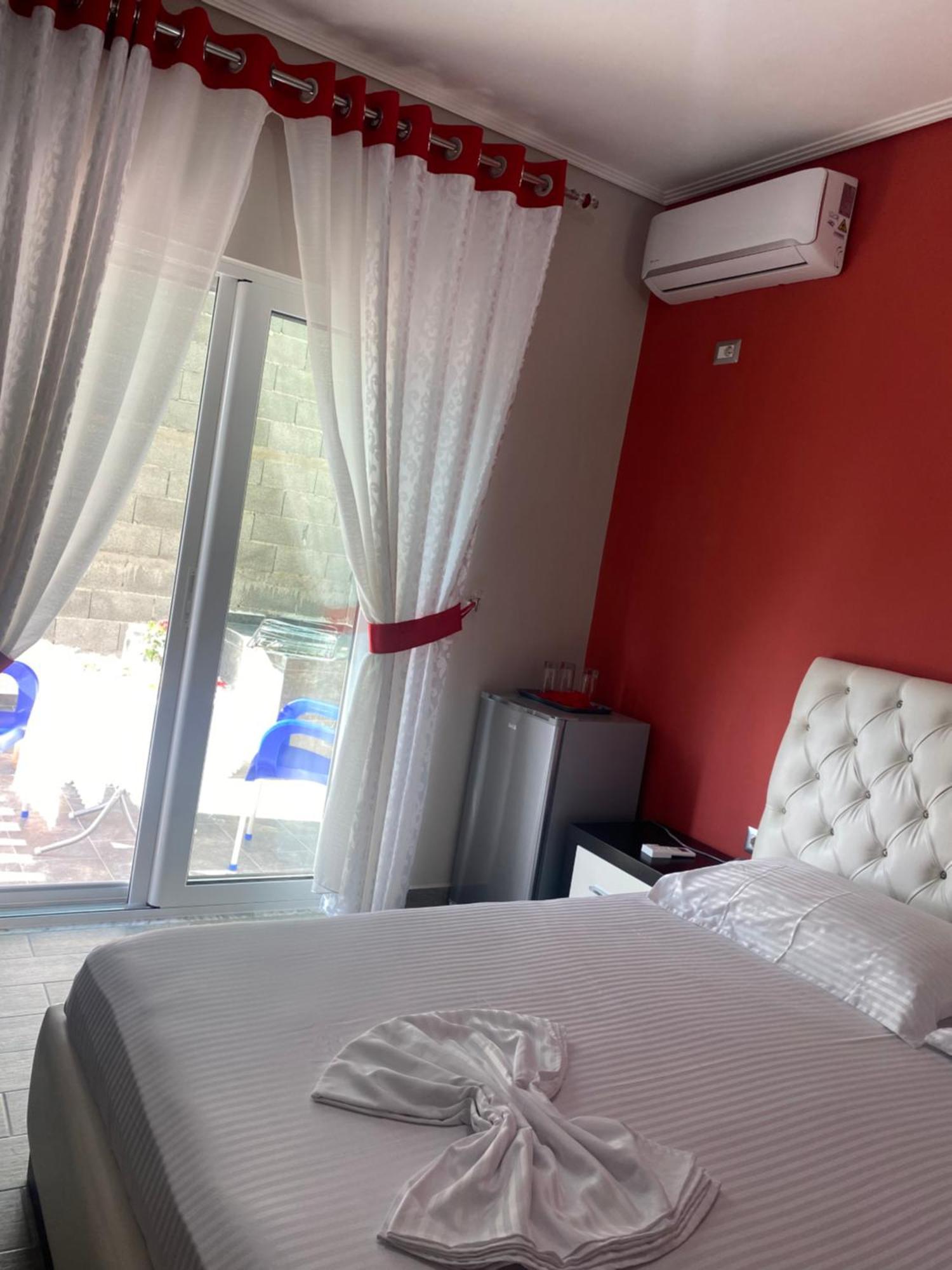 Vila Sinani Sarandë 외부 사진
